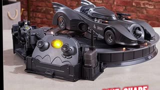 DC Comics Official 1989 Batmobile