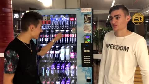 HOW TO MAKE ANY VENDING MACHINE PAY YOU! (GET FREE MONEY)