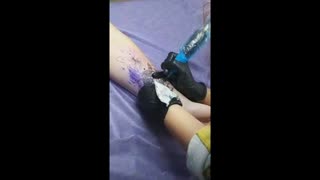 Cute One-Arm Tattoo Artist Inks To Raise Prosthetic Cash