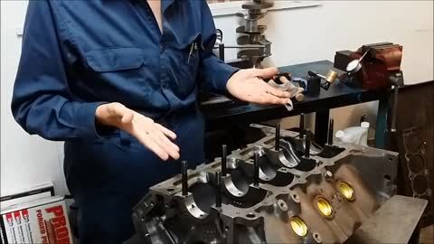 Holden V8 oiling system modifications.