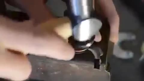 How to make a knife with 2 coins
