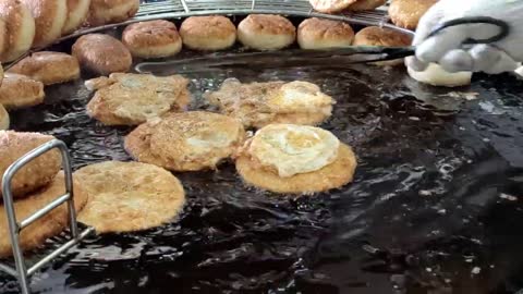 Taiwanese street food-Shredded Radish Fried Bun,Scallion Pancake