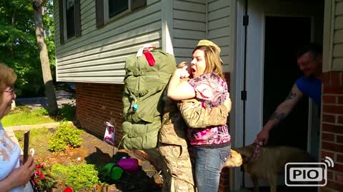 Mom get shocked with his Son Soldier Surprise Homecoming