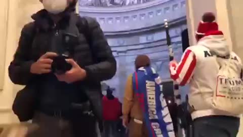 DC Police Just Stand There, Let Everyone In With No Resistance