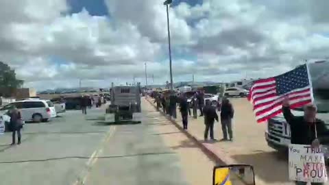 Freedom Convoy USA - Aproaching Texas - 02/25/2022