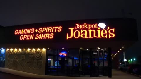Las Vegas' Jackpot Joanie's: Local 24/7 video slots & poker gambling for those who can't get enough