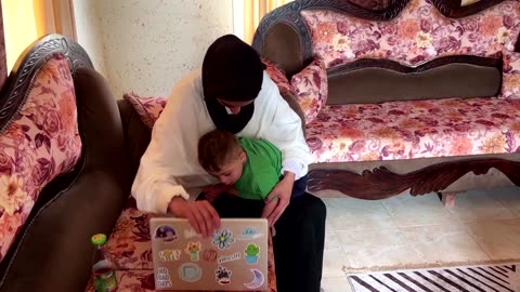 Palestinian teen creates app to decode babies’ cries