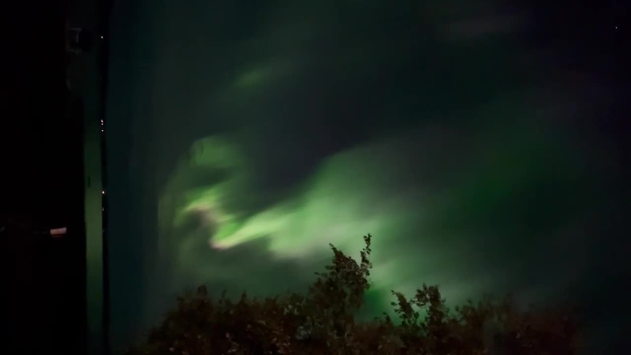 Aurora Borealis Chasing and Northern Lights Viewing Tour in Fairbanks