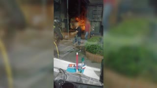 Video: Jóvenes intentaron agredir con arma blanca a un supervisor de vigilancia en Bucaramanga