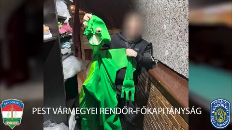Szexruhákkal, maszkokkal, segédeszközökkel fajtalankodott fiatal áldozataival egy 63 éves buzeráns
