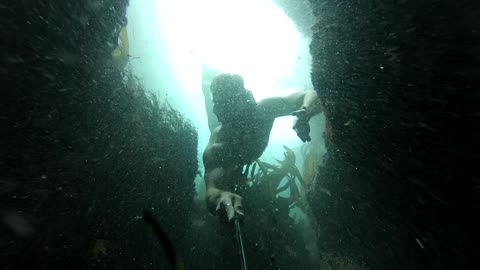 Divers conquer infamous double underwater cave