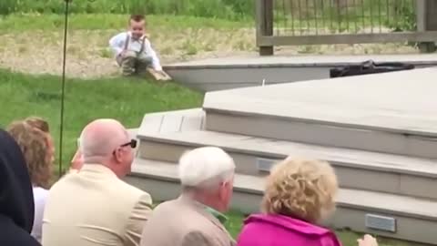 Kids add some comedy to a wedding! - Ring Bearer(-_-)