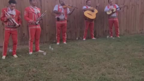 Las Trompetas Del Diablo - Mariachi Real Morelos