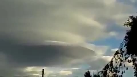 Strange cloud hiding an extraterrestrial ship?