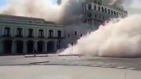 Powerful explosion at upscale hotel in Havana, Cuba