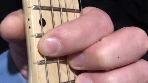 Beginner Guitar, Slide Down And Up One Half Step