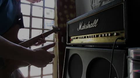 Manutenção do amplificador Marshall 30th Anniversary 1962-1992
