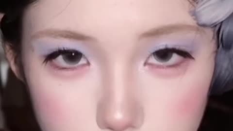 Who said I want to do white swan“Feather makeup” eye of desire