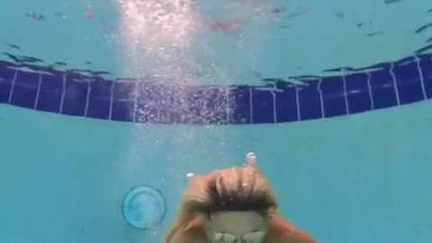 Entertainment Video-Underwater Girl Swimming-bikini