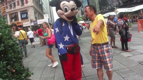 Luodong Checks Chi Energy For Spiderman And Mickey Mouse