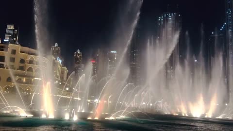 Dubai Burj Khalifa Dancing Fountain Show