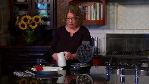 Cuisinart WMR-CAP2 Round Classic Waffle Maker review