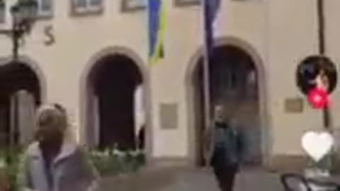 V Něměcku ve veřejném prostoru někde vlají jen vlajky Něměcka a Ukrajiny