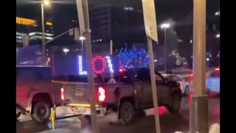 Truckers arriving in Ottawa. OMG it's happening!