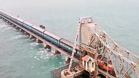 11 Dangerous Railway Bridges In The World