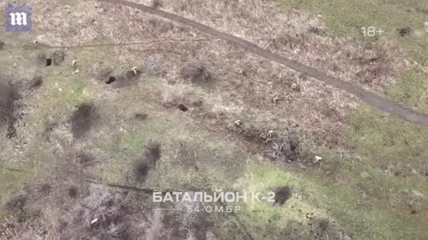 Ukrainian soldiers storm Russian-held 'Cyclops' trench in terrifying assault footage near Bakhmut