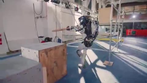 I AM THINKING THE PEOPLE AT BOSTON DYNAMICS DIDN'T SEE THE TERMINATOR MOVIE 🤖