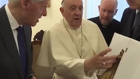 Bergoglio presso la Casa di S Marta ha incontrato Bill Clinton con una delegazione