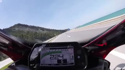 Yamaha R1 POV ride