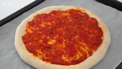 The Best Homemade Cheese Pizza | How to Make Pizza Dough | Easy Tomato Pizza Sauce Recipe