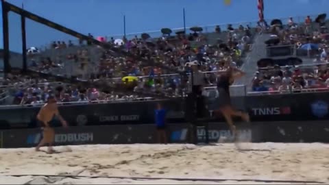 Miles Partain DIGS And DELIVERS! | AVP Chicago Open 2022