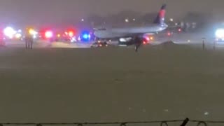 Plane slides off taxiway at Minnesota's Minneapolis-St. Paul International Airport