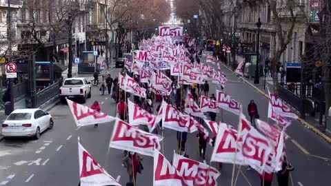 Argentine workers mark Independence Day with IMF protests