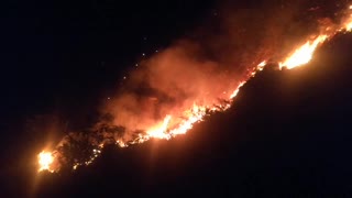 No hay paso en la vía Bucaramanga - La Mesa de los Santos por fuerte incendio