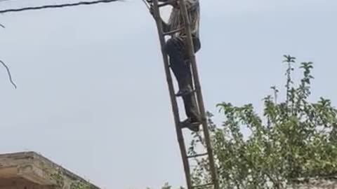 The way the worker is working hard to prove his life is a spectacular event