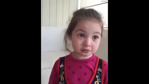 LITTLE GIRL EXPLAINS WHY SHE DOESN'T WANT TO EAT MEAT