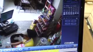 Video: Se registró atraco de un establecimiento comercial en Bucaramanga