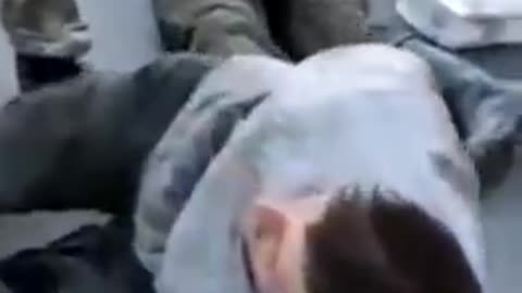 WAR CRIMES: UKRAINIANS SHOOT CAPTURED RUSSIAN SOLDIERS!