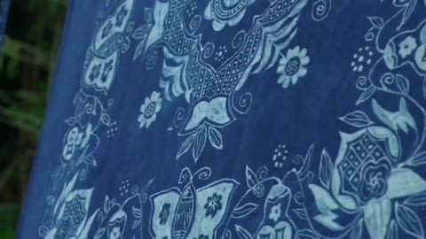 blue on textiles is a Chinese tradition. It's in esp southern part of China