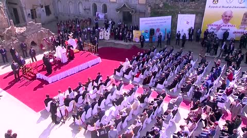 In Mosul, Pope releases dove and prays for dead
