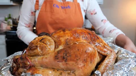 Cooking THE BEST Juicy Turkey Recipe😋