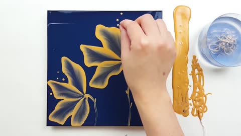 Simple flower drawing technique painting "Golden Lotus"
