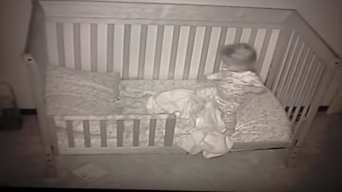 Baby Cam Documents Little Girl's First Night In Toddler Bed
