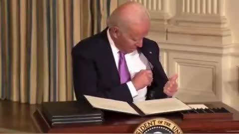 Biden can't find his pocket for his pen Executive Orders.