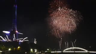 fireworks at the eiffel tower