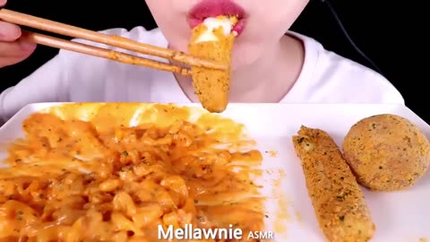 🍽️ Irresistible ASMR: Cute Asian Girl's Food Adventure Will Melt Your Heart! 😍